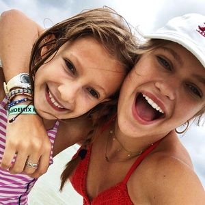 Meet your Posher, Ella